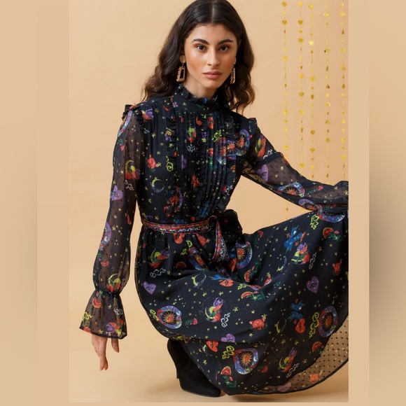 Emily Lovelock mystical nights dress - Picture 2 of 9